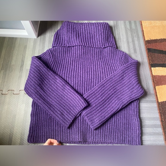 🏷️ 🛍️ NWT Express Ribbed Plum Perfect Cowl Neck Sweater 🏷️ 🛍️ - Picture 10 of 12